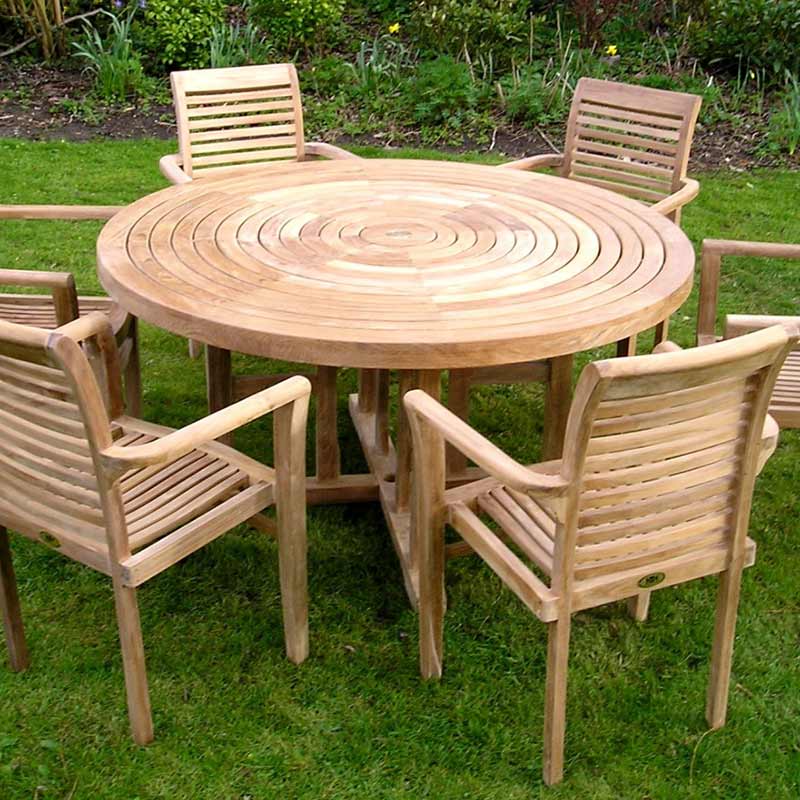 circular table and chairs set fro garden